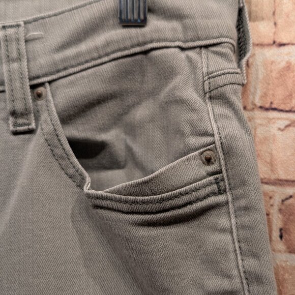 Levi's Capris Jeans Gray Cropped Size 6 W28 - Picture 6 of 15